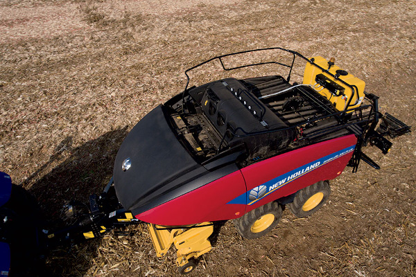 New Holland BigBaler 330 Plus CropCutter™ Packer Cutter for sale at Waukon, Iowa