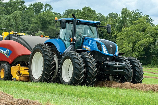 New Holland T7.210 SideWinder II for sale at Waukon, Iowa