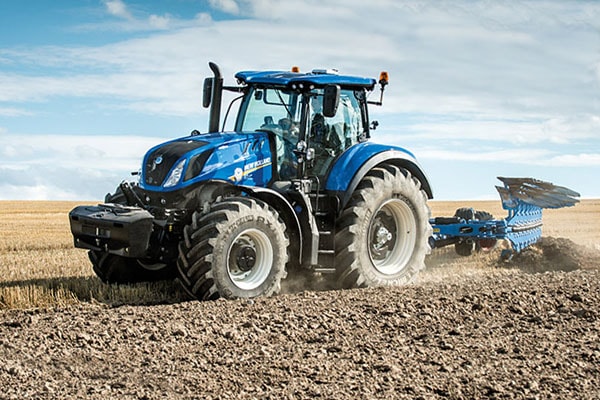 New Holland T7.315 SideWinder II for sale at Waukon, Iowa