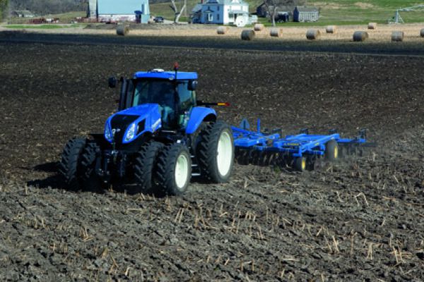 New Holland Genesis T8.380 for sale at Waukon, Iowa