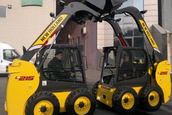 New Holland | Skid Steer Loaders | Model L215 (PRIOR MODEL) for sale at Waukon, Iowa