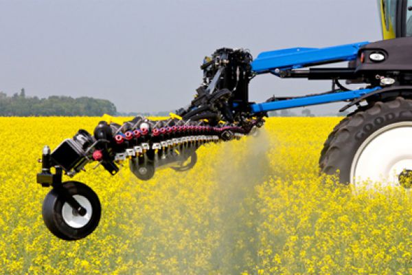 New Holland | Guardian Front Boom Sprayers | Model SP.333F (PRIOR MODEL) for sale at Waukon, Iowa