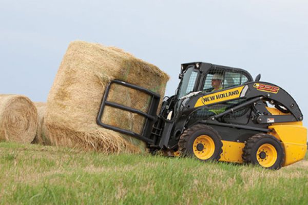 New Holland | Skid Steer Loaders | Model L225 for sale at Waukon, Iowa